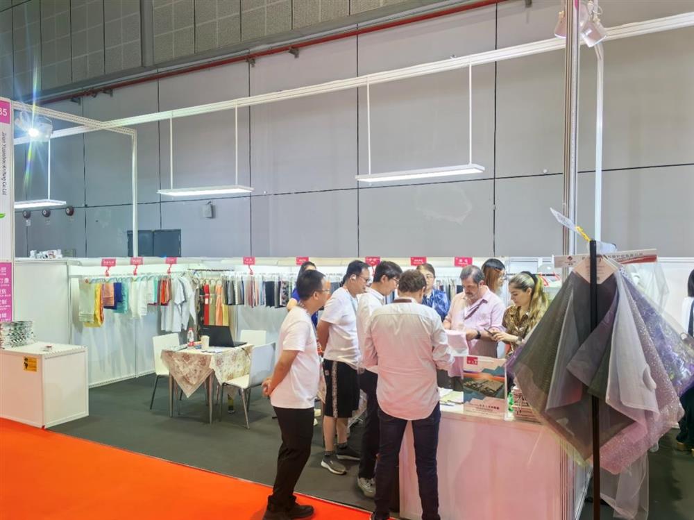 以科技綠色鏈接紡織商機！元首針織亮相2025中國國際紡織面料及輔料（秋冬）博覽會